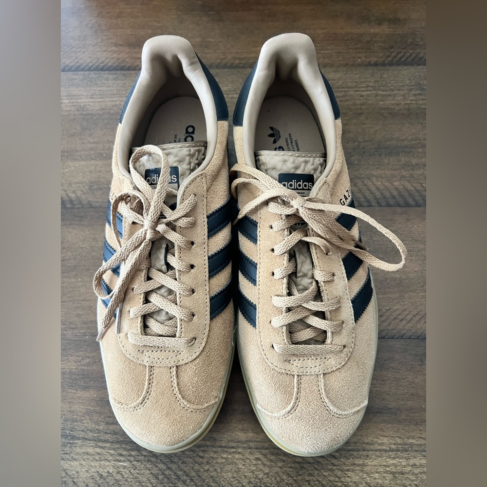 NWOT Women’s (Size 9) Adidas Beige Suede Sneakers with Black Stripes - Bold Sole